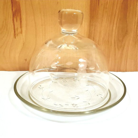 Princess House Heritage Etched Domed Butter Cheese Dish embossed design 1980s - Picture 4 of 9